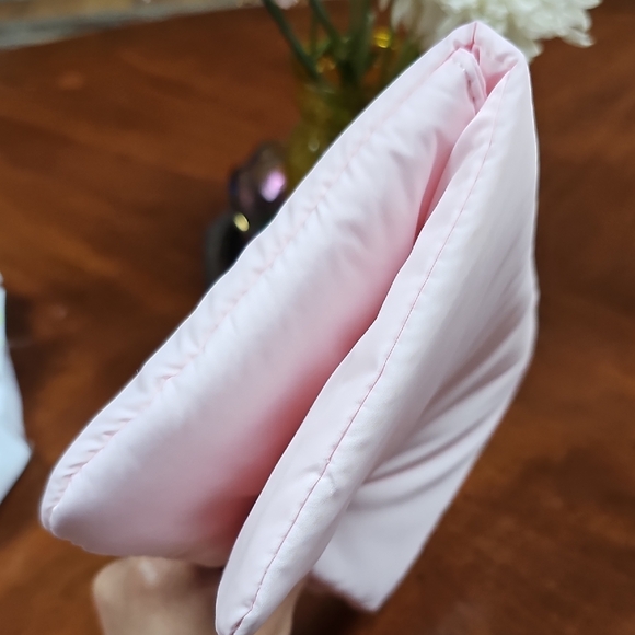 Dior Soft Pink make up pouch with Silver Logo - Picture 6 of 7